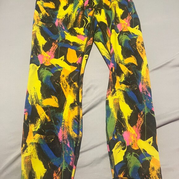 Lululemon Invigorate High-Rise Tight 25" Size 10 - Picture 10 of 15